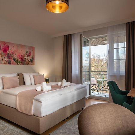 Holdvirag Hotel Sárvár Chambre photo