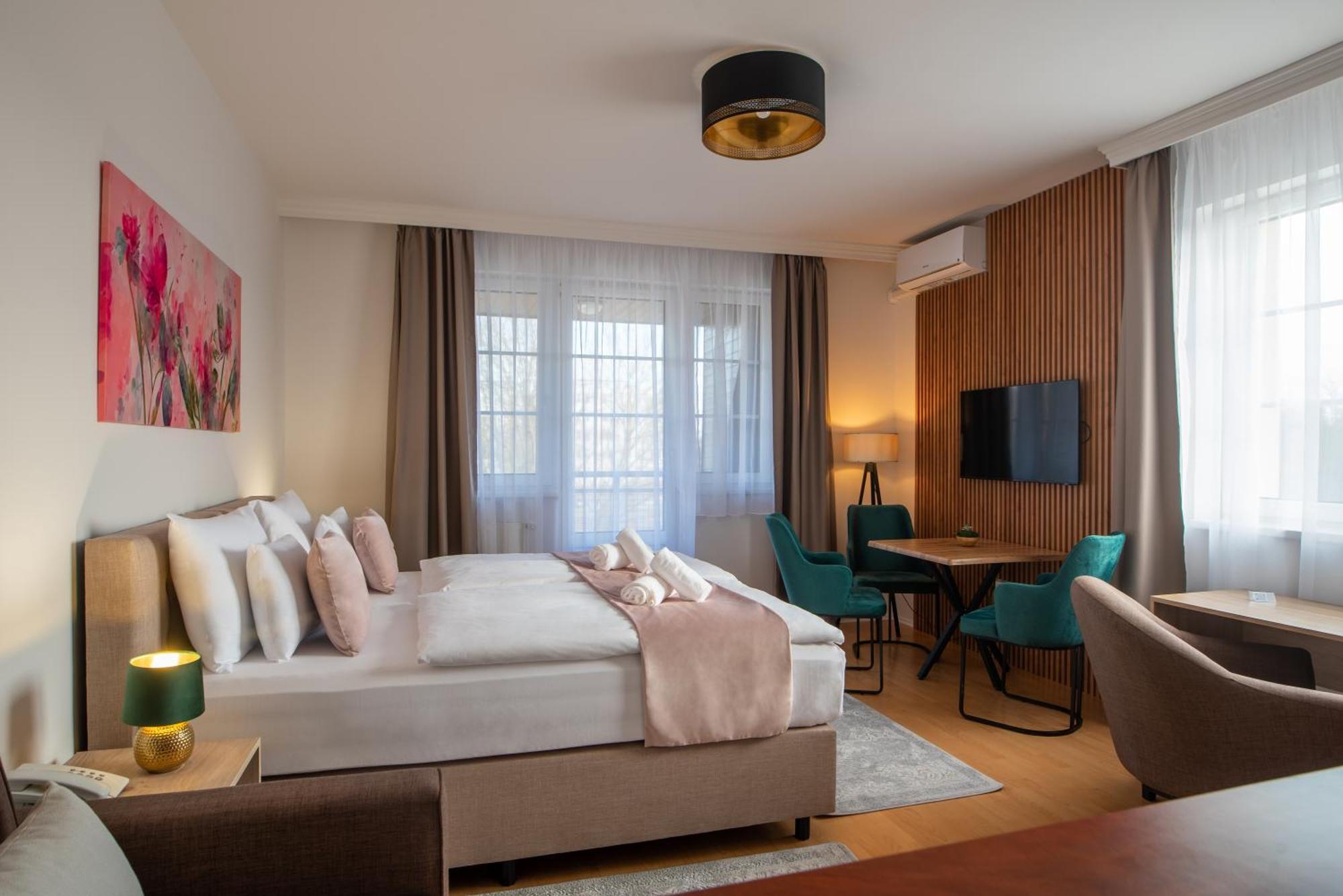 Holdvirag Hotel Sárvár Extérieur photo