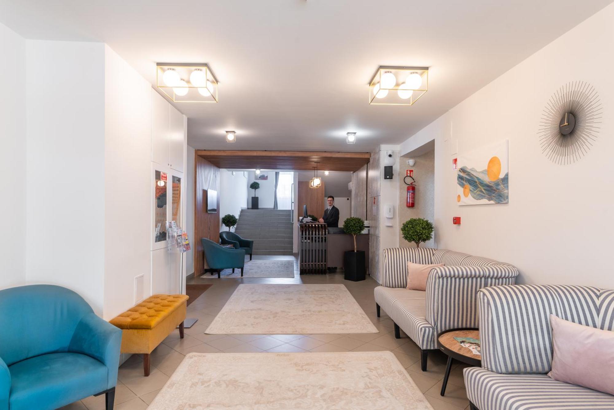 Holdvirag Hotel Sárvár Extérieur photo
