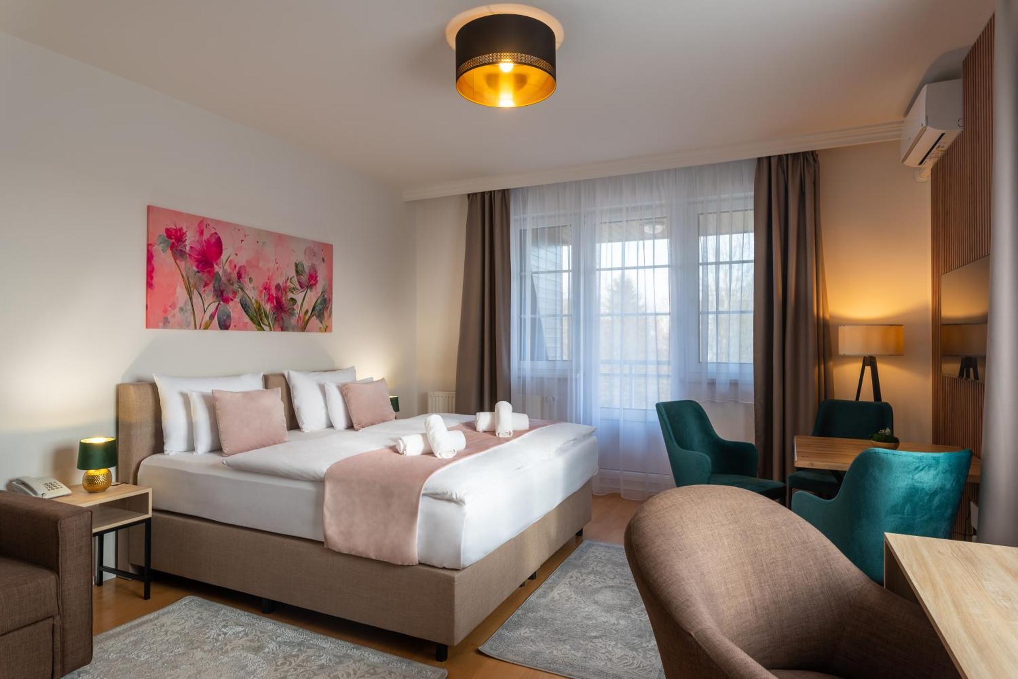 Holdvirag Hotel Sárvár Extérieur photo